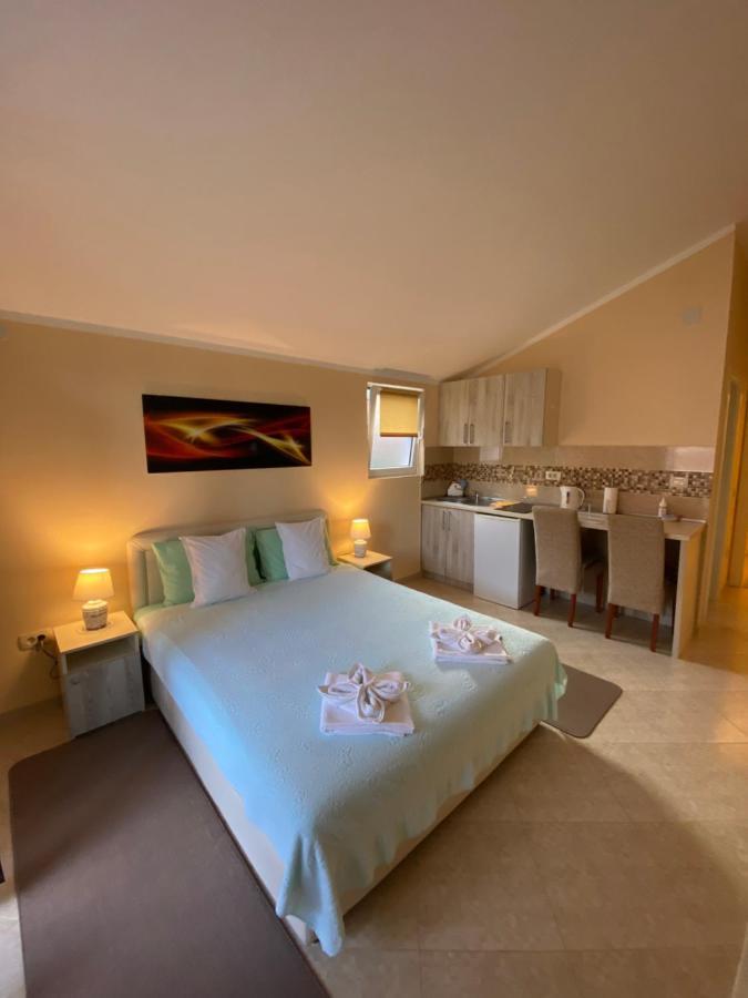 Apartmani Raskovic *