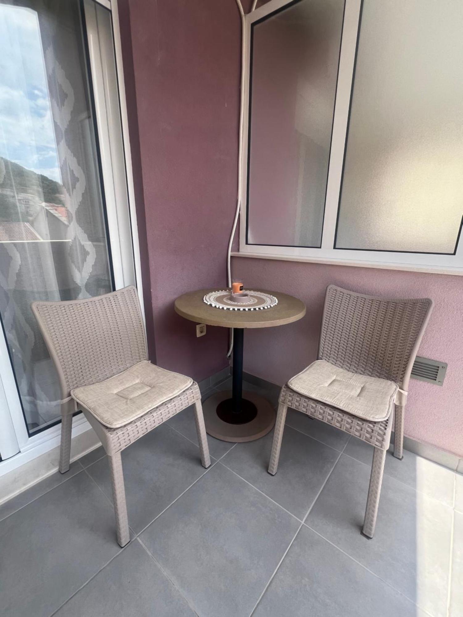 Apartmani Raskovic דירה *